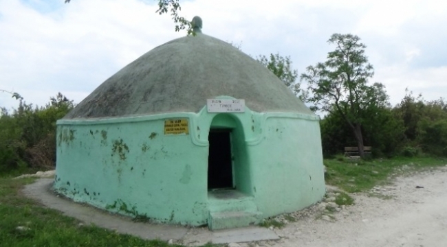 Kadirli Hasan Dede Türbesi Nerede?