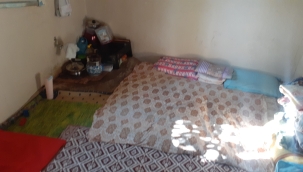 Şiddet Gördüğü İçin Boşanma Davası Açıp Babaannesinin Odasında Kalmaya Başladı