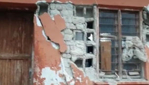 Kadirli'de Deprem Sonucu Müstakil Ev Kullanılmaz Hale Geldi