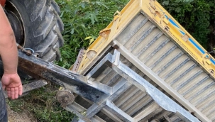 Ali Beyli Beldesinde Slaj Yüklü Römork Devrildi