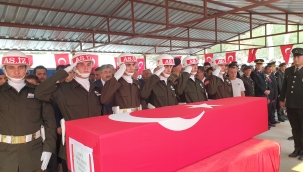 Kadirli Şehidini Son Yolculuğuna Uğurladı