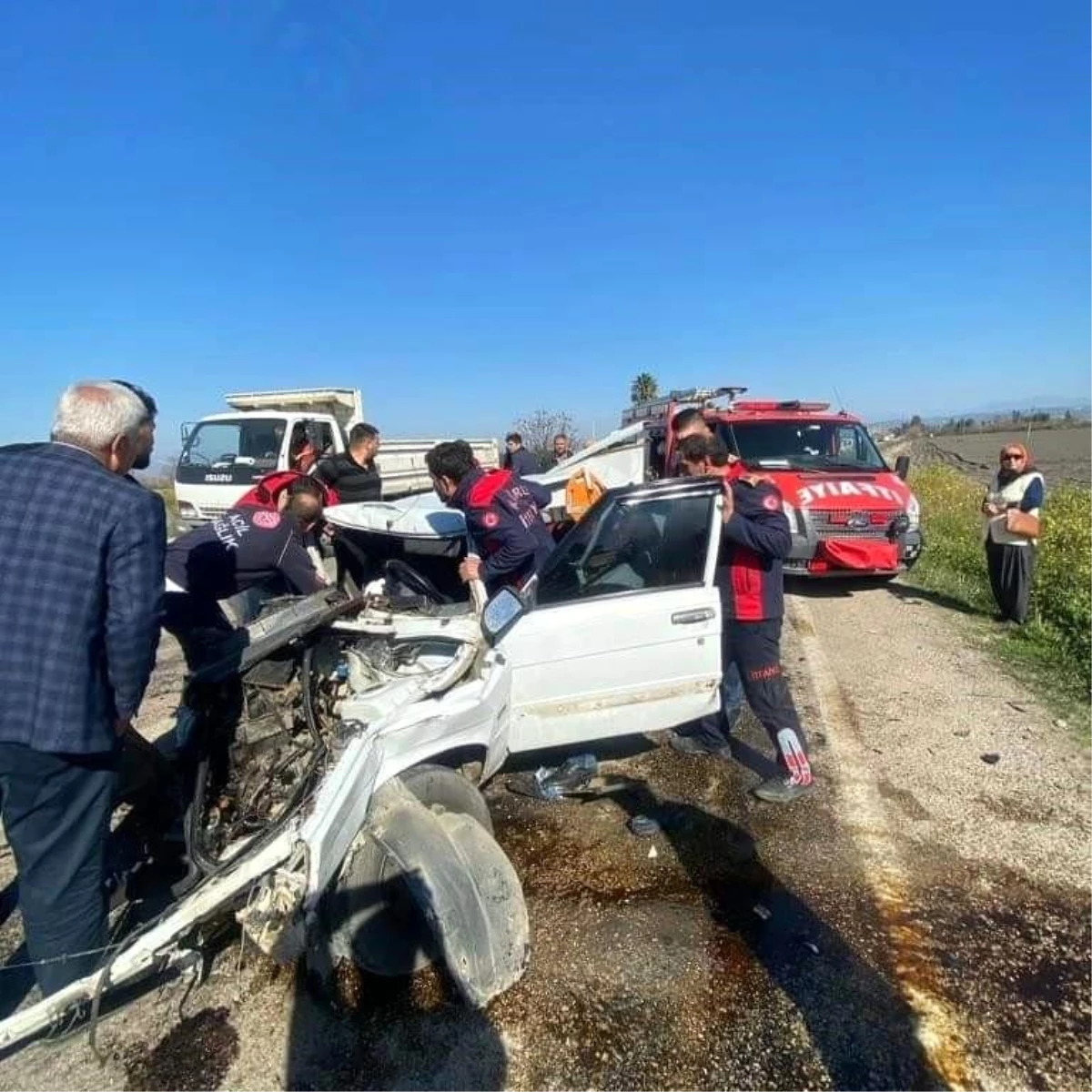 Kadirli'de Minibüs ve Otomobil Çarpıştı: 2 Yaralı