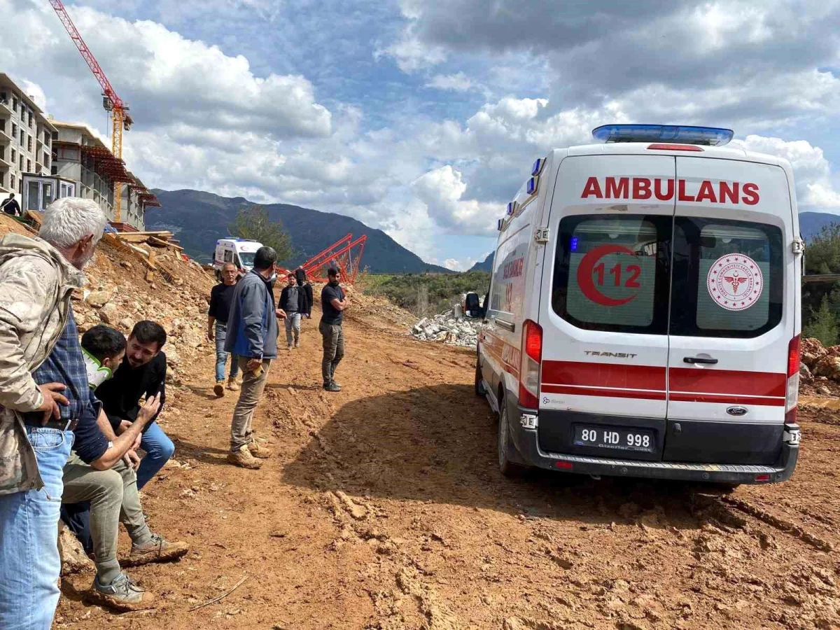 Osmaniye'de İnşaat Alanında Meydana Gelen Çökme: 4 İşçi Yaralandı